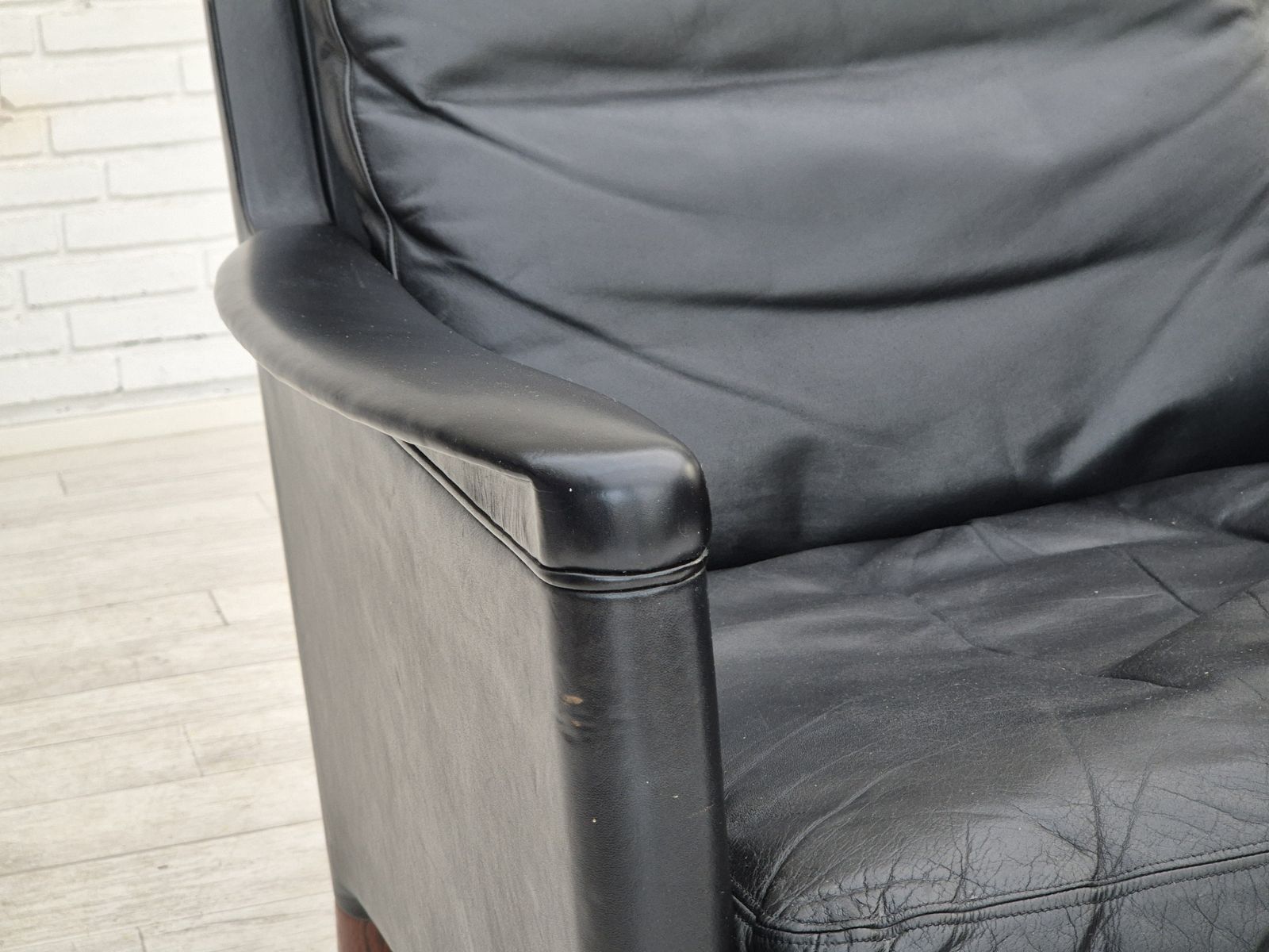 1960s, Danish Design By Kurt østervig, Lounge Chair Model 55, Leather, Rosewood Legs, Original Condition. photo vinterior