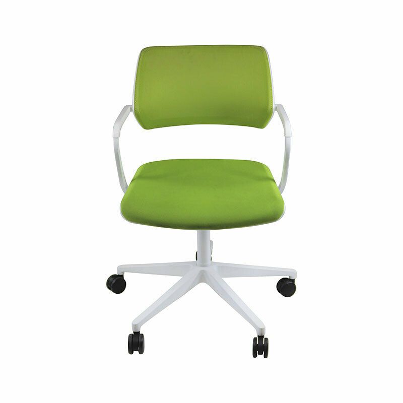 Steelcase: Qivi   Meeting Chair With Mesh Back In Green Fabric   Refurbished