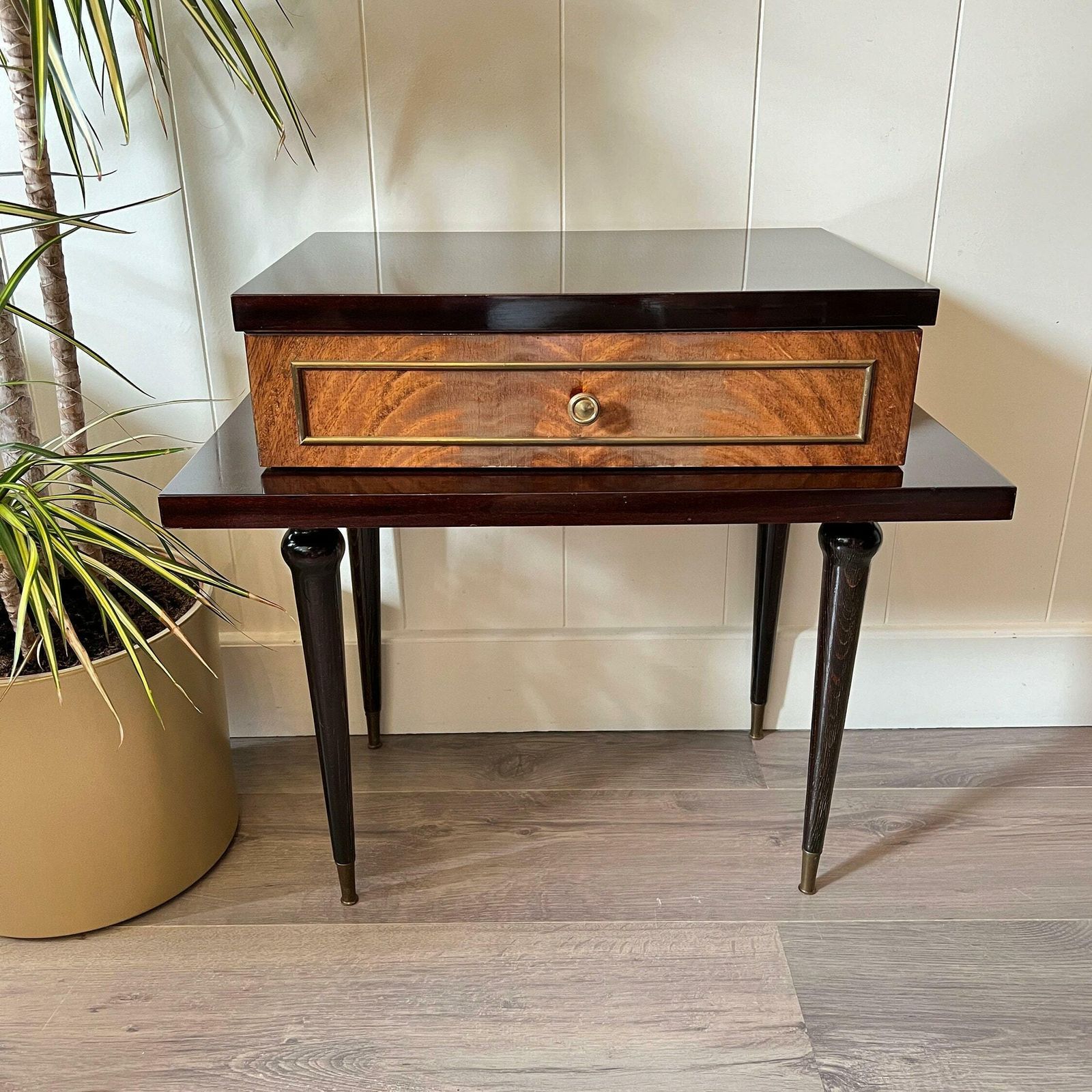 Vintage nachtkastjes – NF Furniture, 1960, gemaakt in Frankrijk photo Meubels