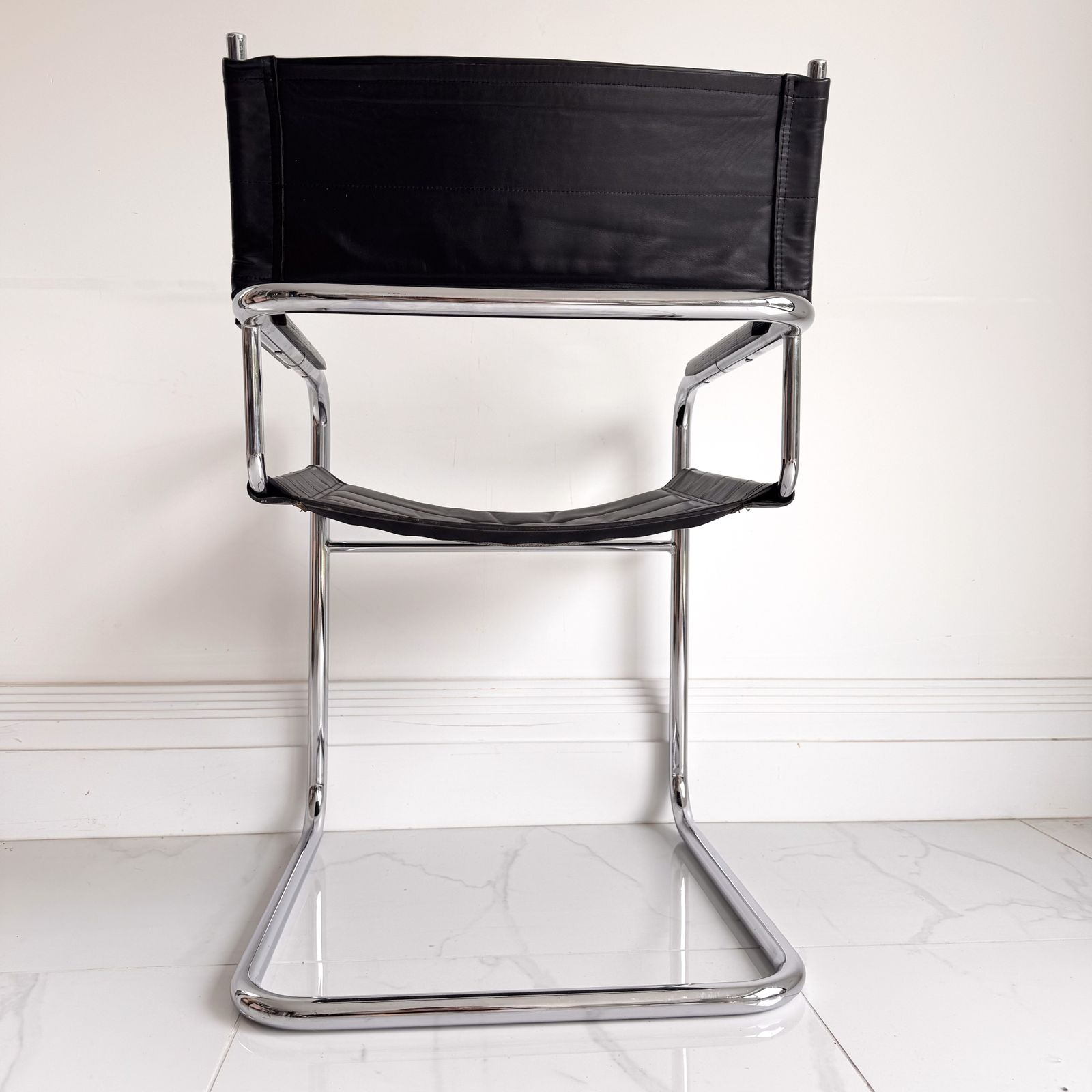 20th Century Italian Quilted Leather Cantilever Chair In Black photo for sale