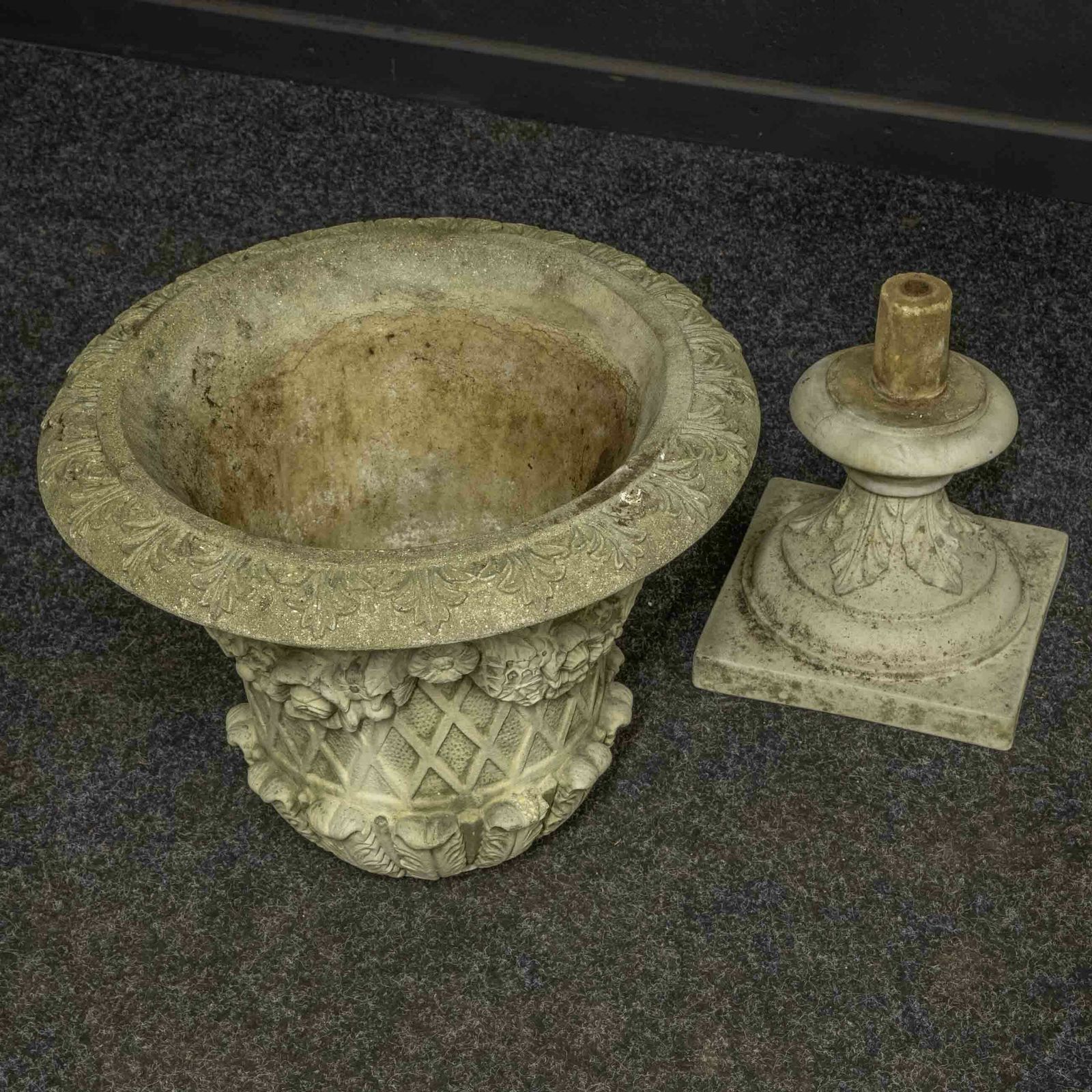 775.0 Large Garden Urns photo