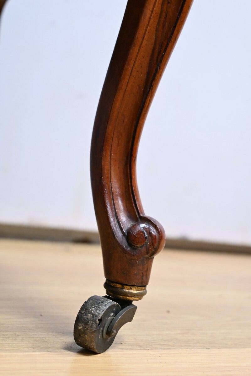 photo vintage Suite Of 4 Rosewood Chairs, Louis XV Style, Napoleon III Period – Mid 19th Century