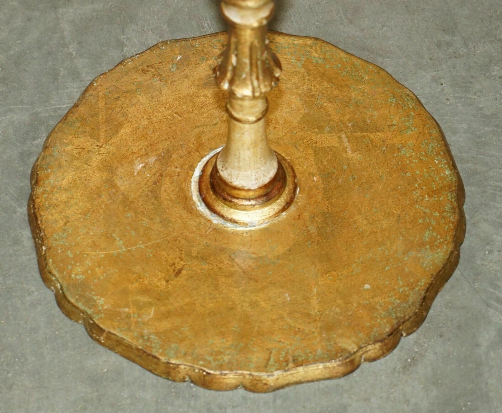 photo vinterior Exquisite And Highly Decorative Italian Circa 1900 Polychrome Painted Side Table