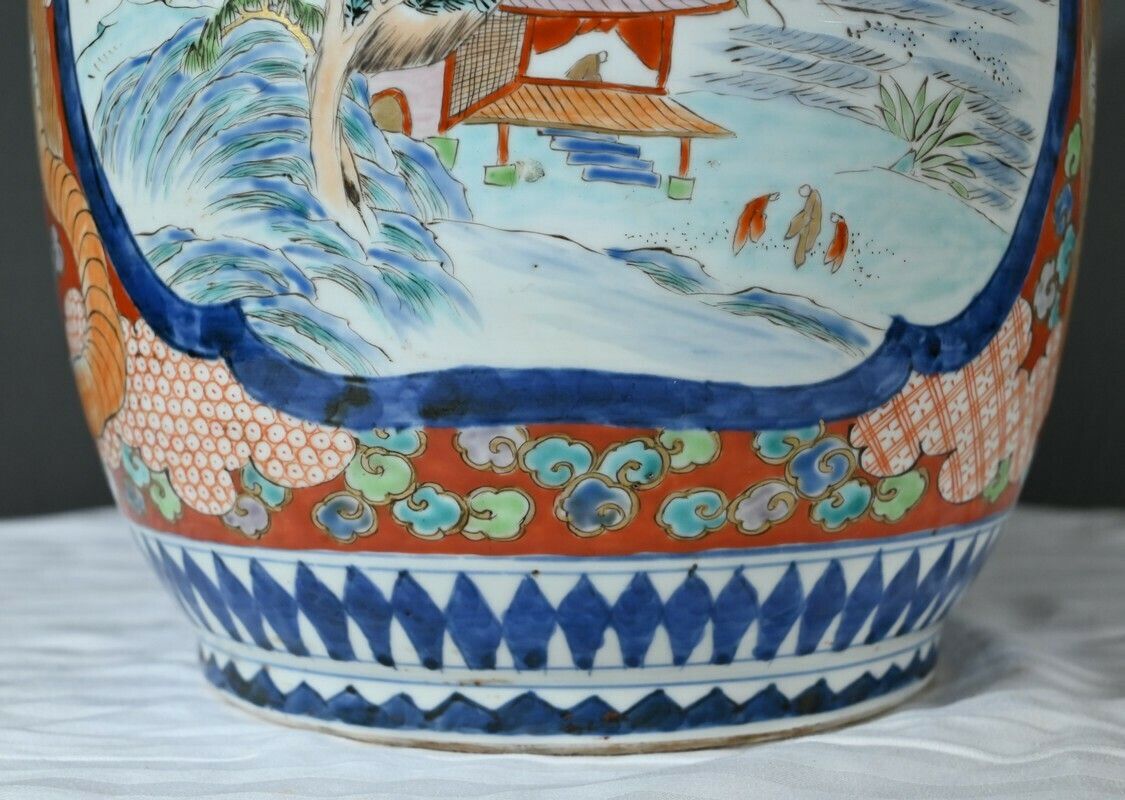 photo vintage Important Arita Vase, Meiji Era, Japan – Late 19th Century