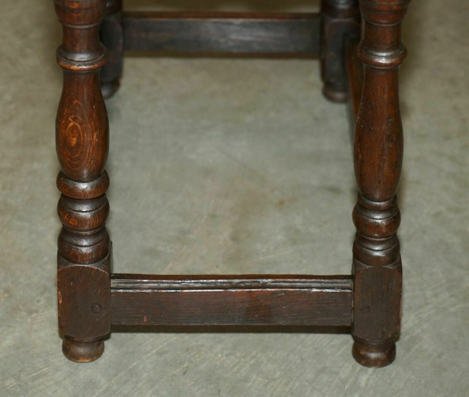 2350.0 17th Century Antique English Oak Side End Lamp Wine Table Lovely Patinated Top photo
