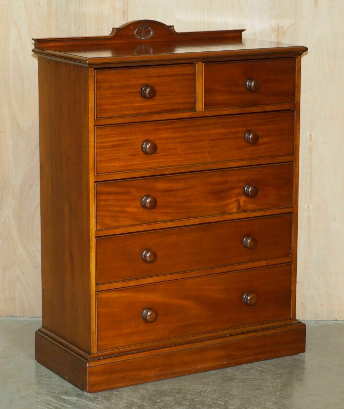 Exquisite Pair Of Vintage Flamed Mahogany Chest Of Drawers Part Of A Suite photo furniture