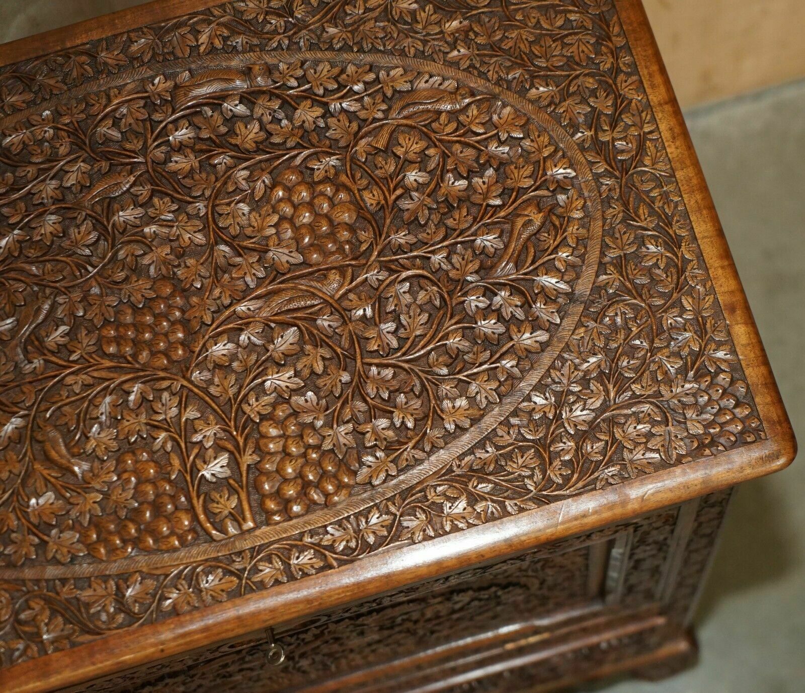 photo vinterior Antique Ornately Carved British Colonial Burmese Drinks Cabinet Bar With Key
