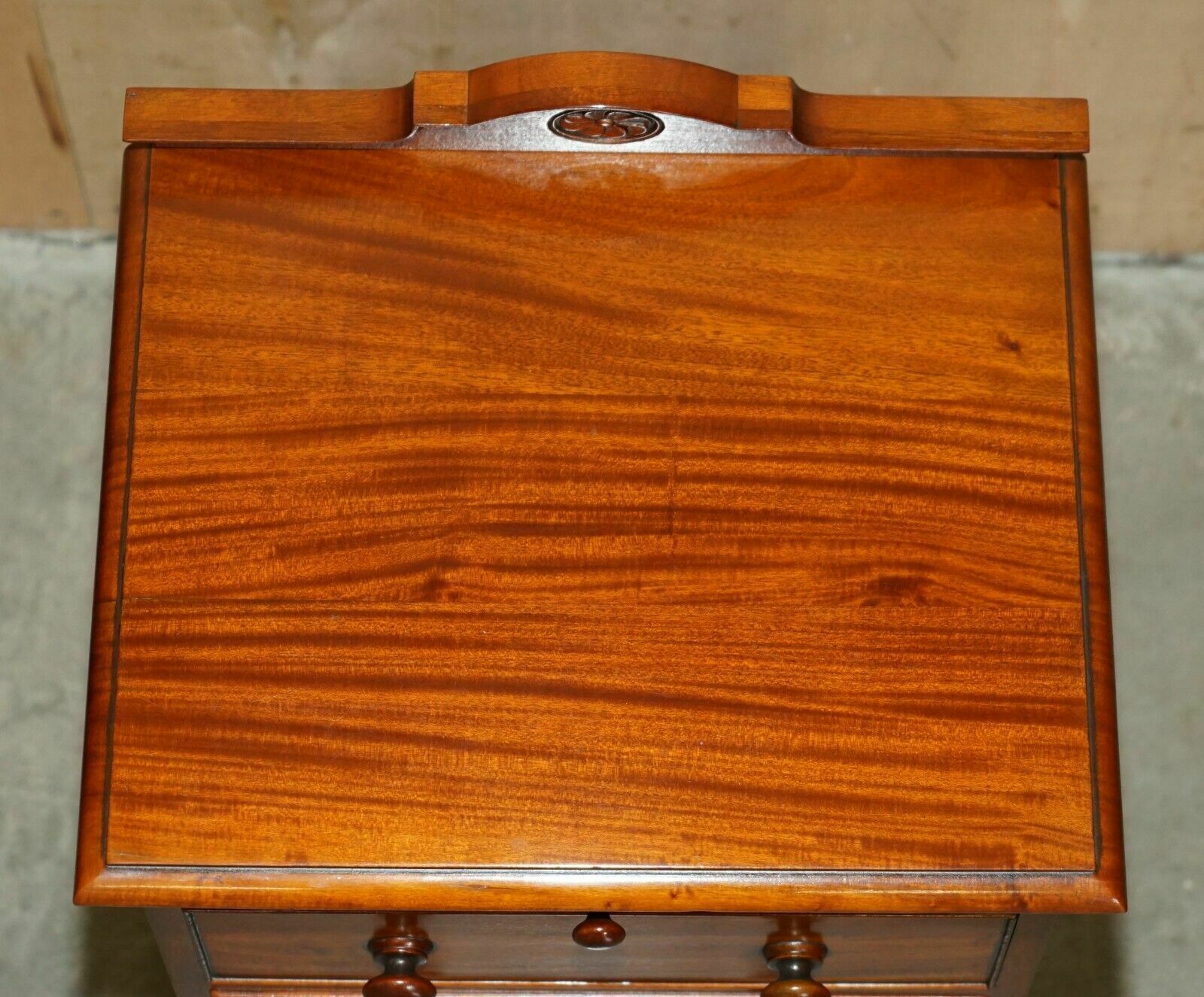Pair Of Vintage Flamed Mahogany Bedside Table Nightstand Drawers Part Suite photo 2350.0