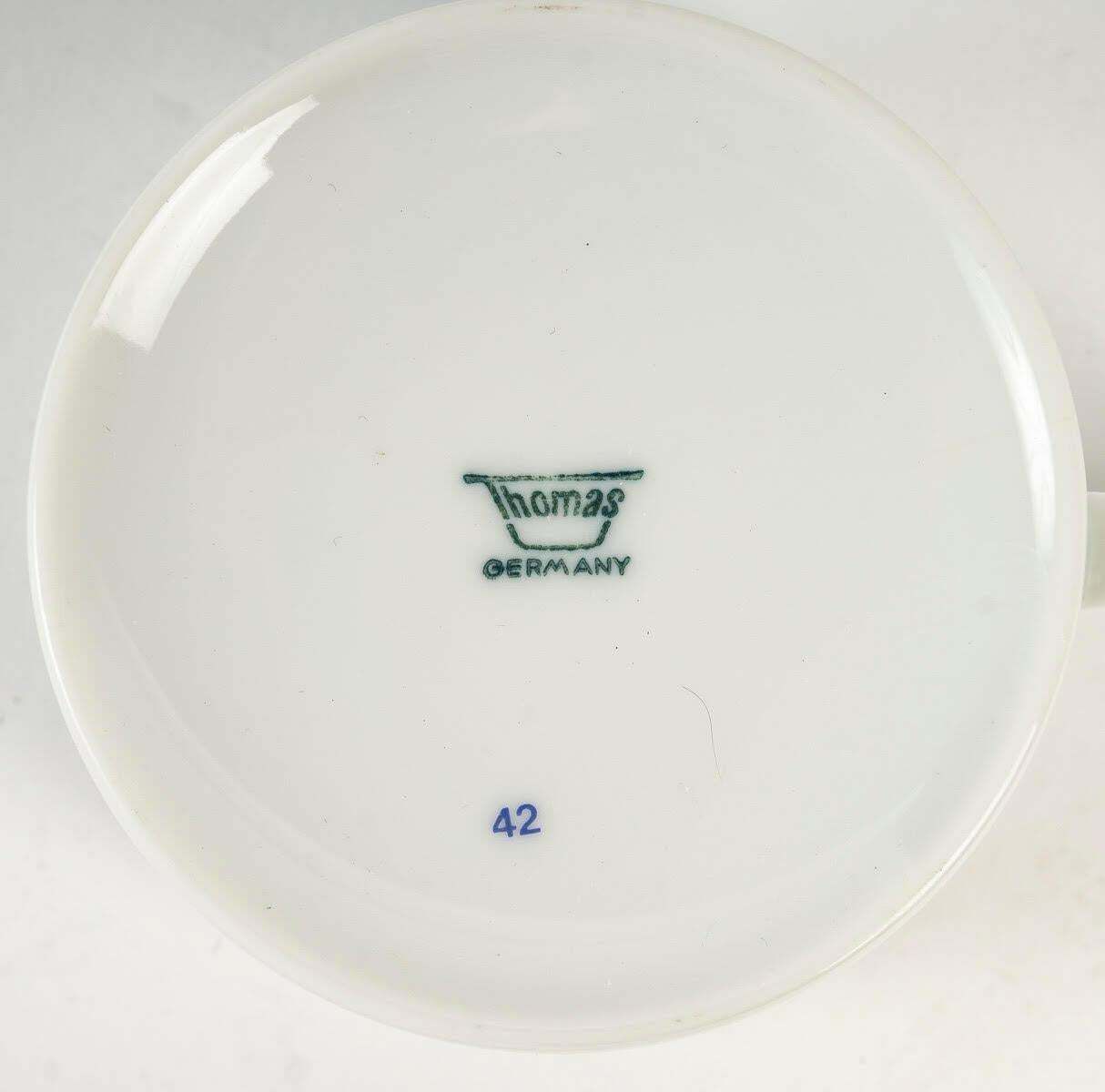 4 Porcelain Cups And Saucers From The 1960s By Maison Thomas. photo vinterior