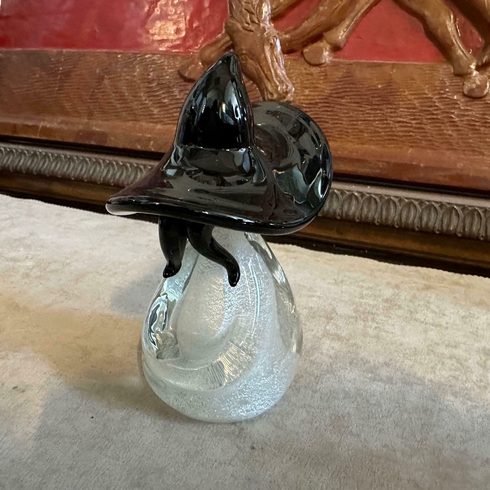 1980s Modern Black And White Murano Glass Figure Of A Mexican photo vinterior