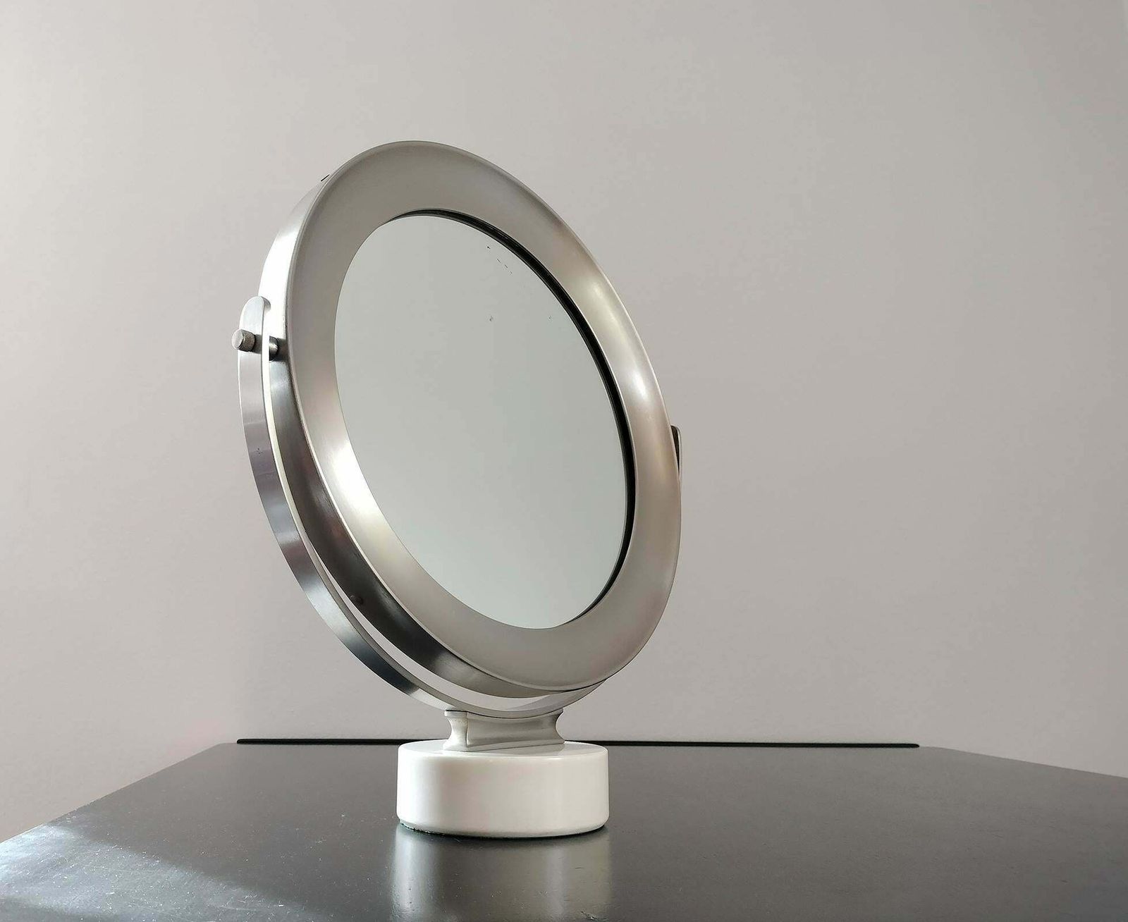 Sergio Mazza Narciso Table Mirror By Artemide 1970s photo furniture
