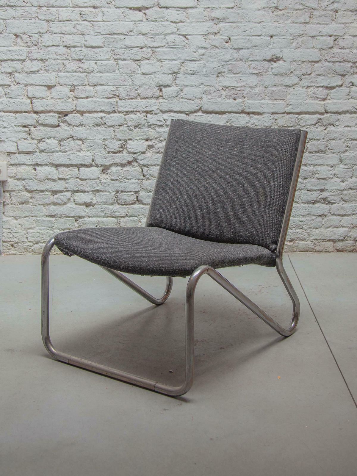Set Of Six Chrome Tubular Steel Bauhaus Style Lounge Chairs photo Furniture