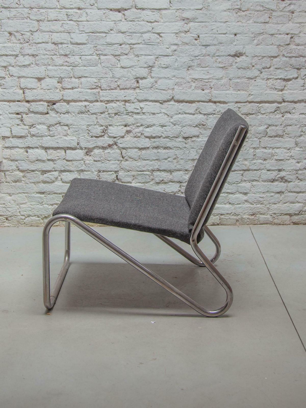 Set Of Six Chrome Tubular Steel Bauhaus Style Lounge Chairs photo vinterior