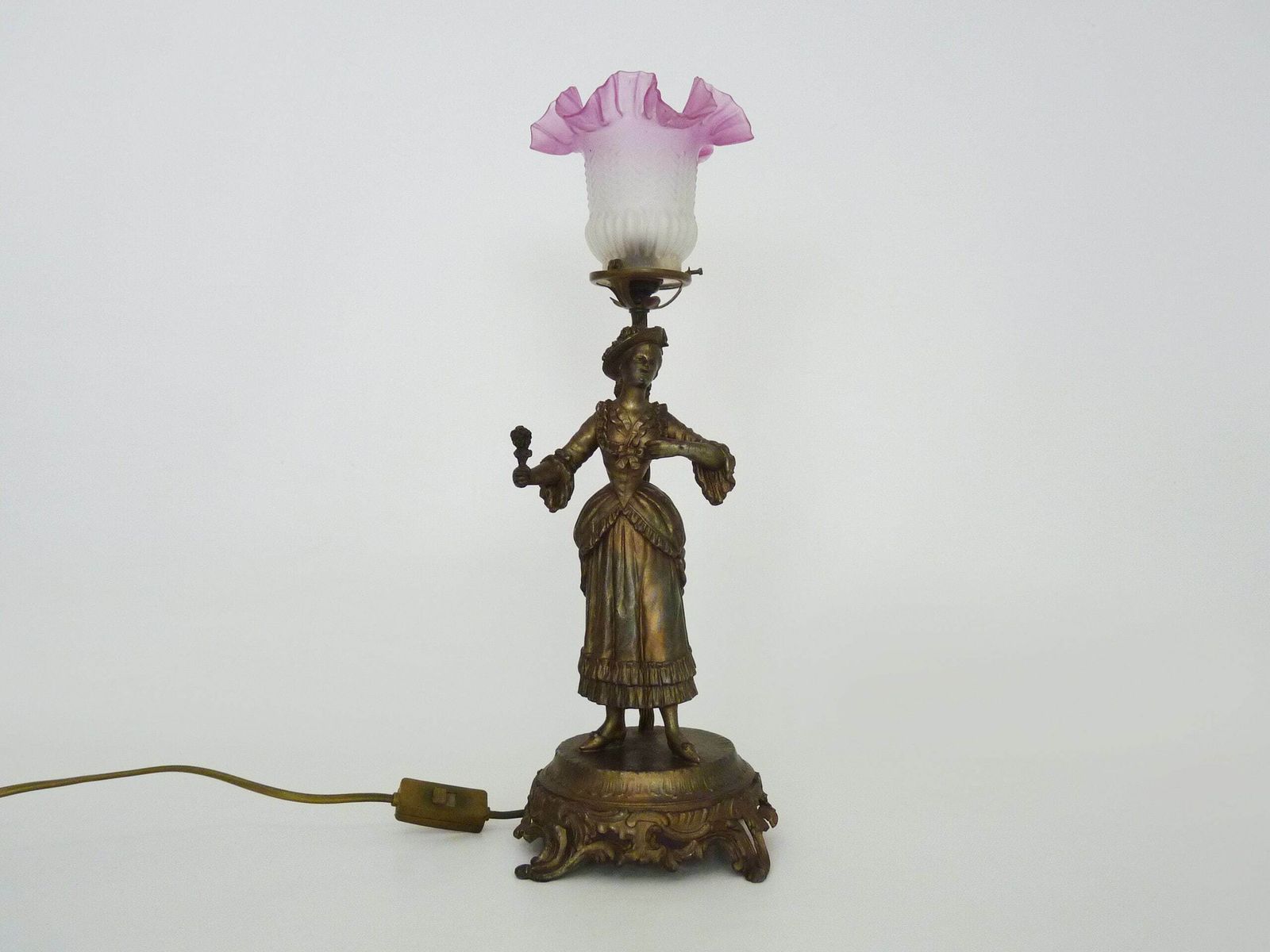 18th Century Nobility Woman Statue Lamp In Gilded Metal And Tulip