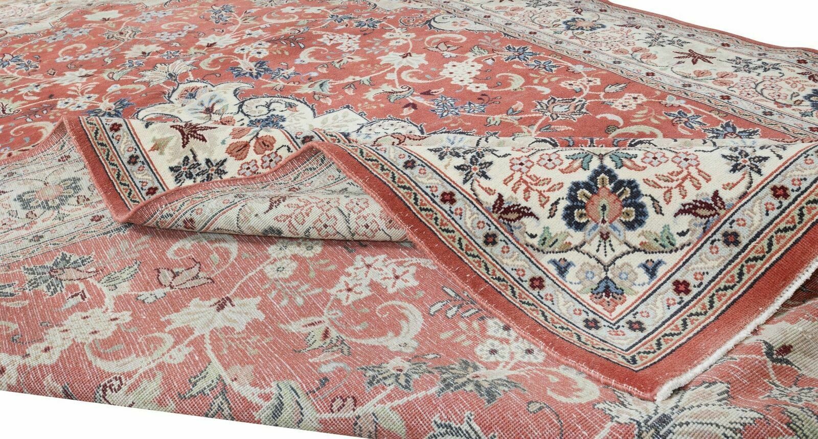 Unique Mid 20th Century Handmade Turkish Rug With Medallion Design photo for sale