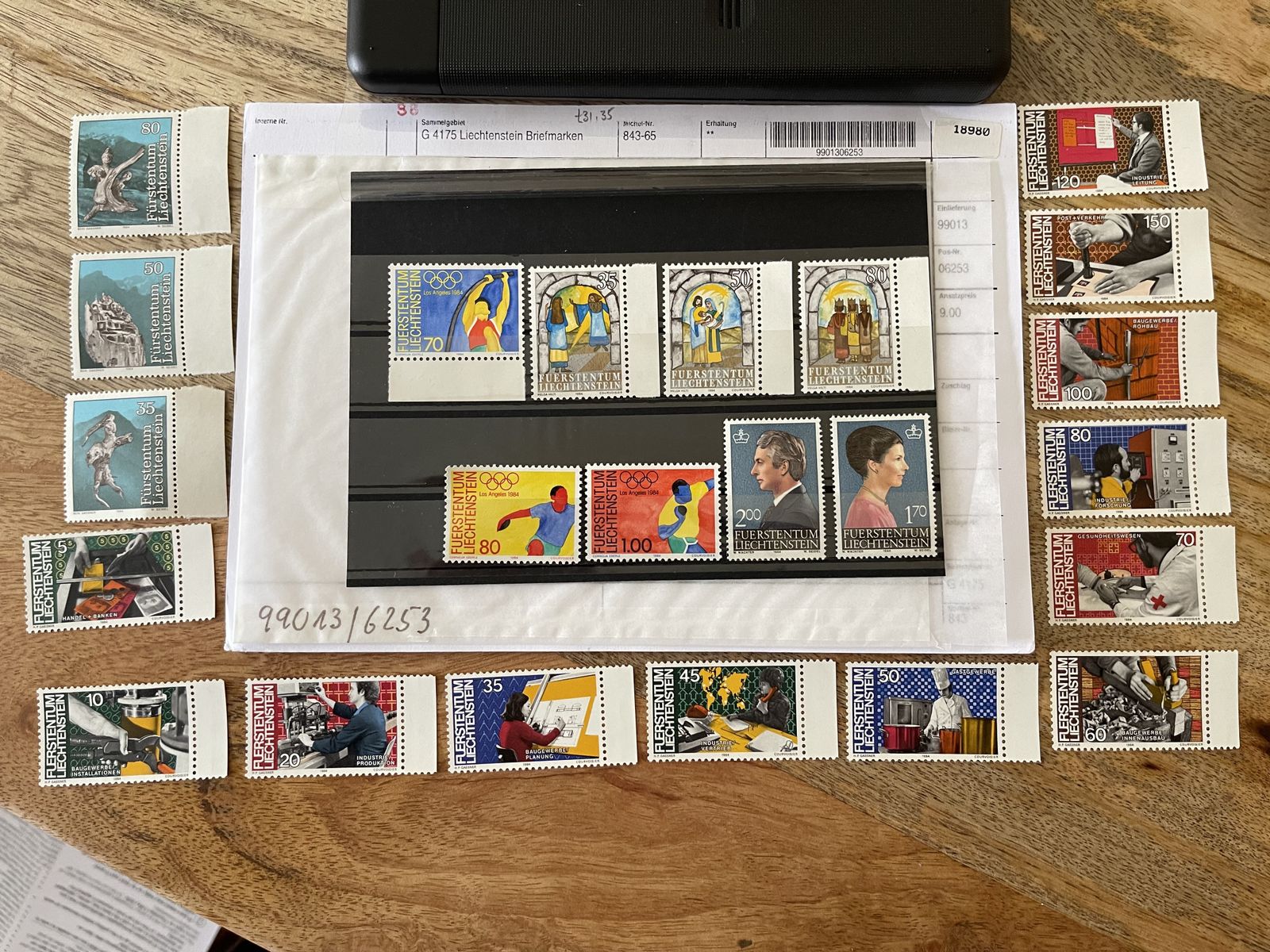 photo vintage Set Of Liechtenstein Stamps All Mnh