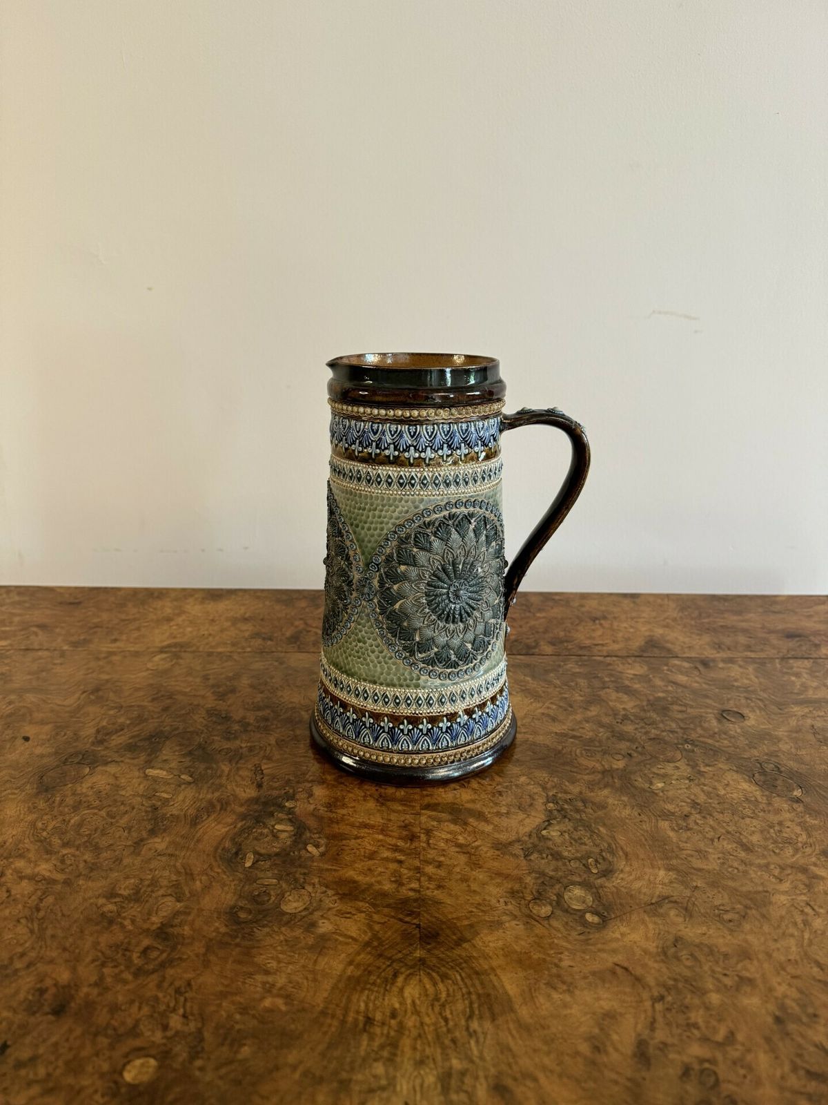 Outstanding Quality Large Antique Doulton Lambeth Jug photo vinterior
