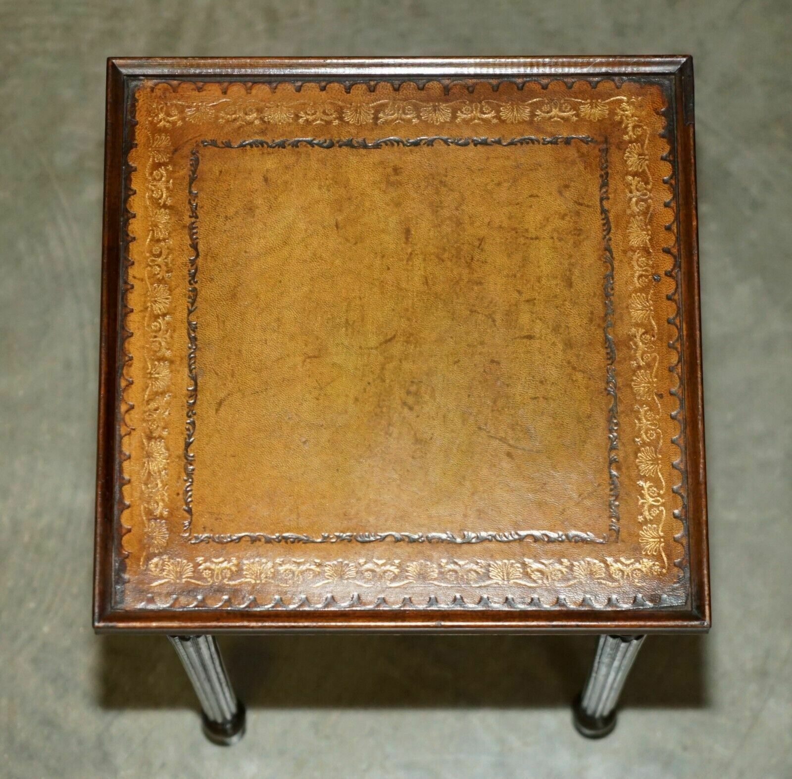 photo vintage Vintage Circa 1950's Leather Topped Chessboard Coffee Nest Of Tables For Chess!