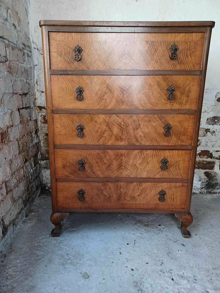 Antique Bedroom Chest Of Drawers In Walnut photo for sale