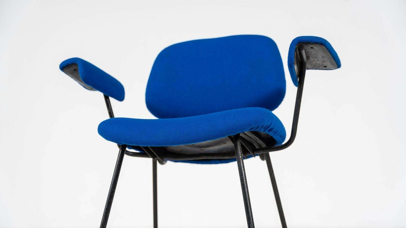 photo vintage Mid Century Modern Bleu Swivel Desk Chair
