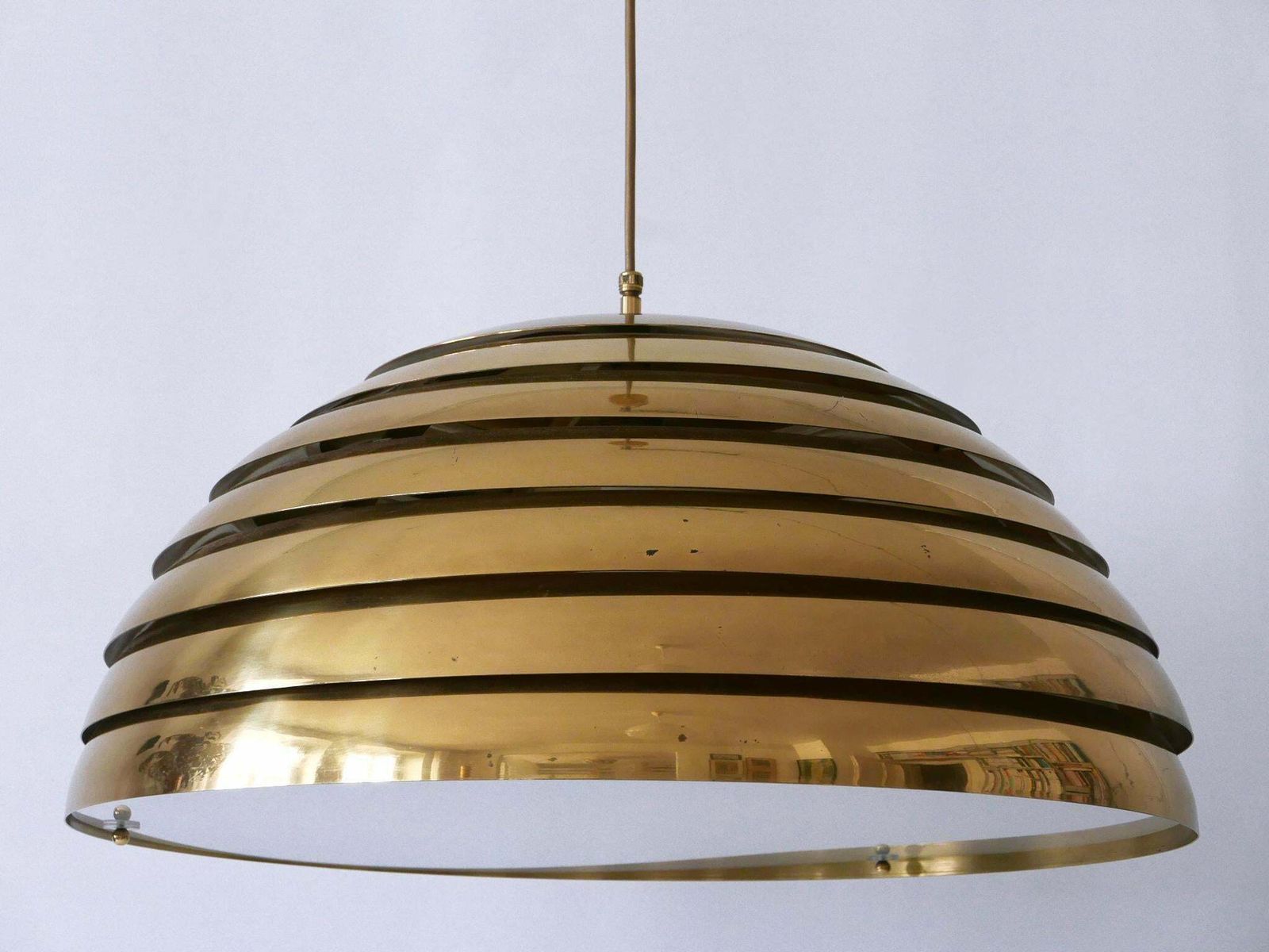 photo vintage Large Mid Century Modern Pendant Lamp By Vereinigte Werkstätten Germany 1960s
