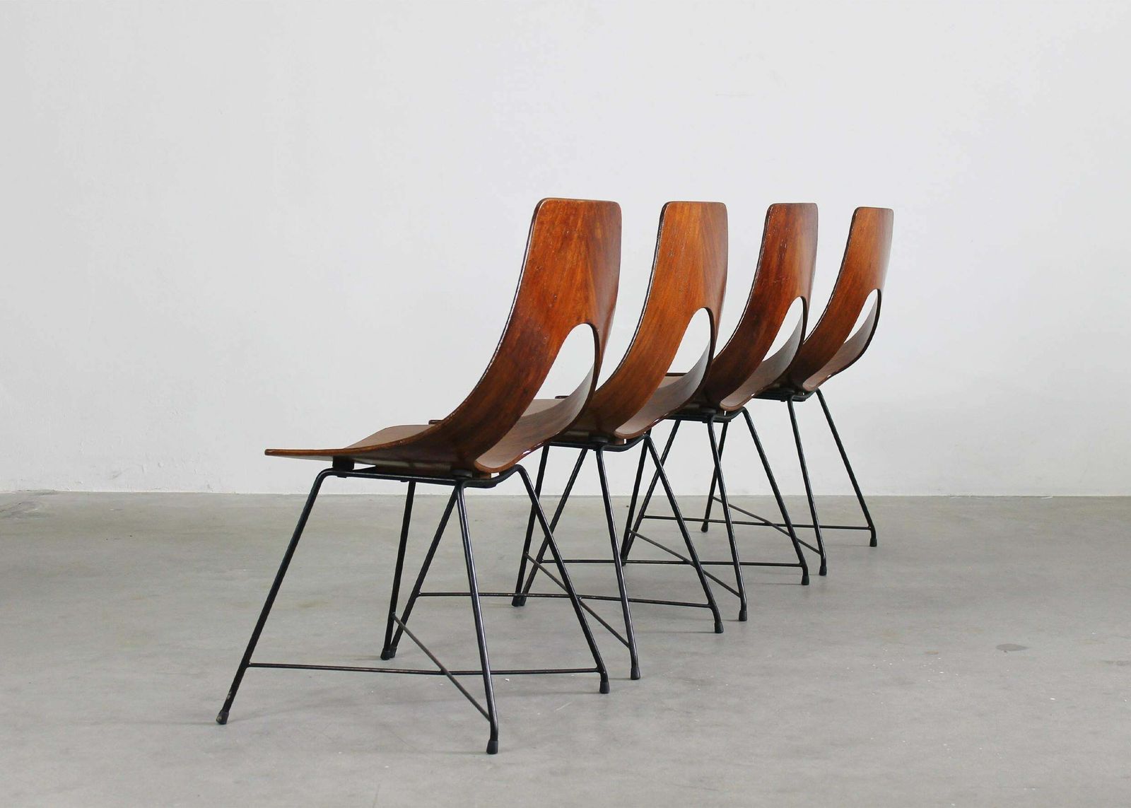 Augusto Bozzi Set Of Four Ariston Chairs In Plywood And Metal By Saporiti From The 1950s photo furniture