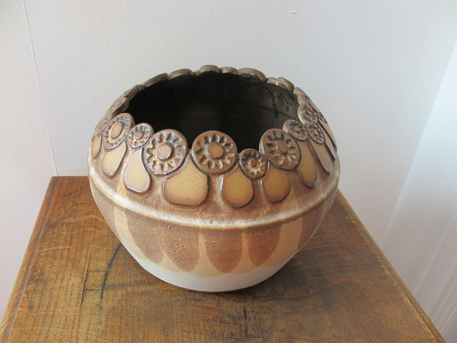 Stunning Large Stoneware Studio Pottery Vase Or Planter. Pot Bellied Vase With Lovely Incised Flower Decoration. Shelf Pottery Halifax photo furniture