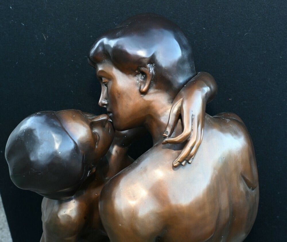 photo vintage Lifesize Bronze The Kiss Statue After Rodin Garden Casting