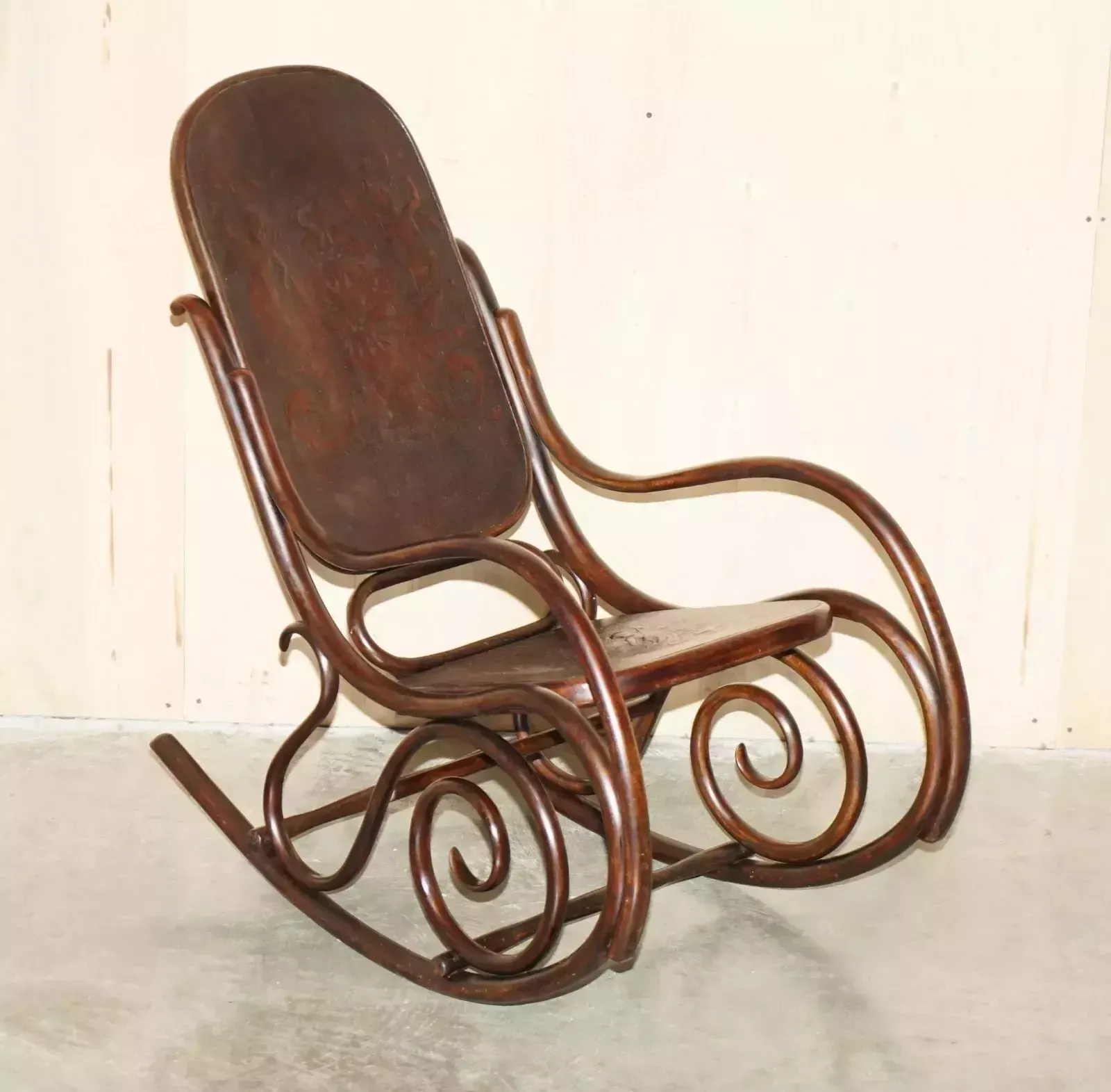 Exquisite Victorian Thonet Rocking Chair With Cherub Carved Back & Seat Panels photo furniture