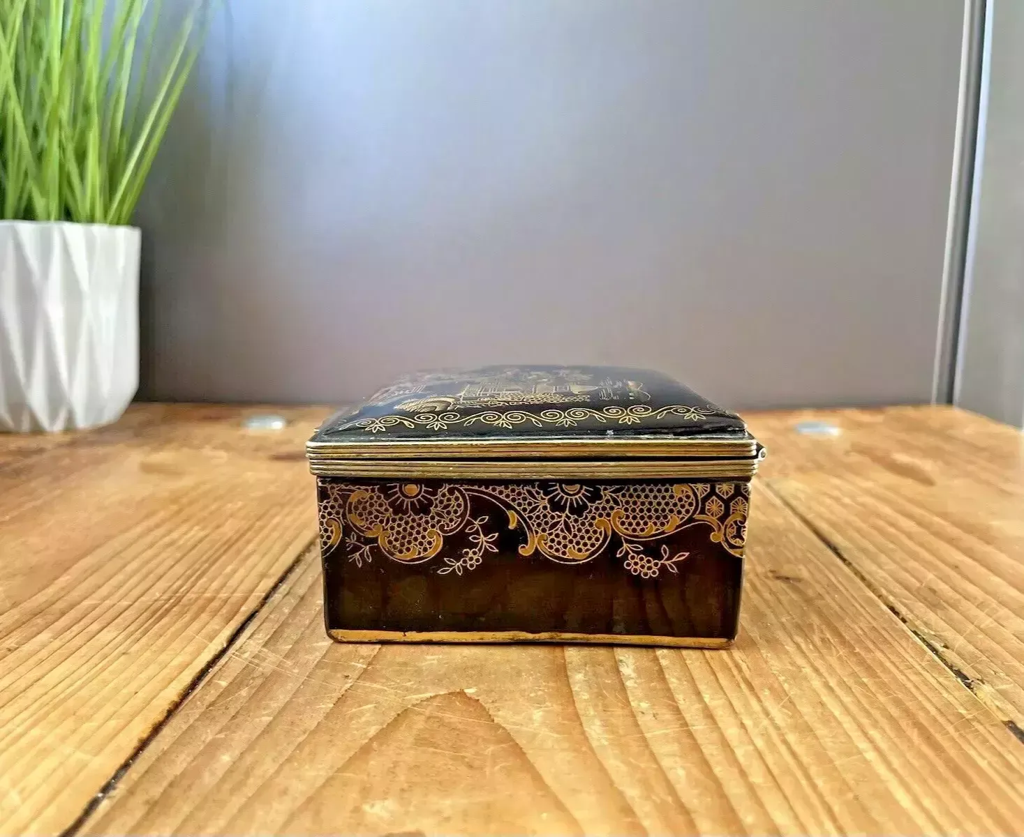 photo for sale Antique Porcelain Black & Gold Chinoiserie Oriental Hinged Lid Box Thomas Goode