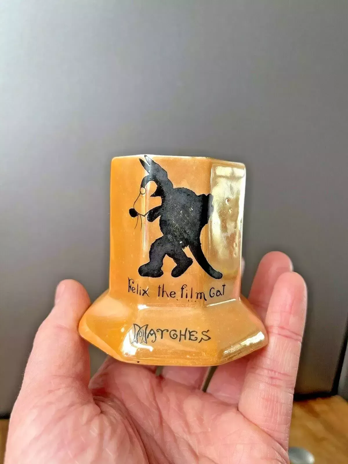 photo vinterior 1 Orange Lustre Wilton China Aghj Felix The Cat Matches Holder Match Spill Vase
