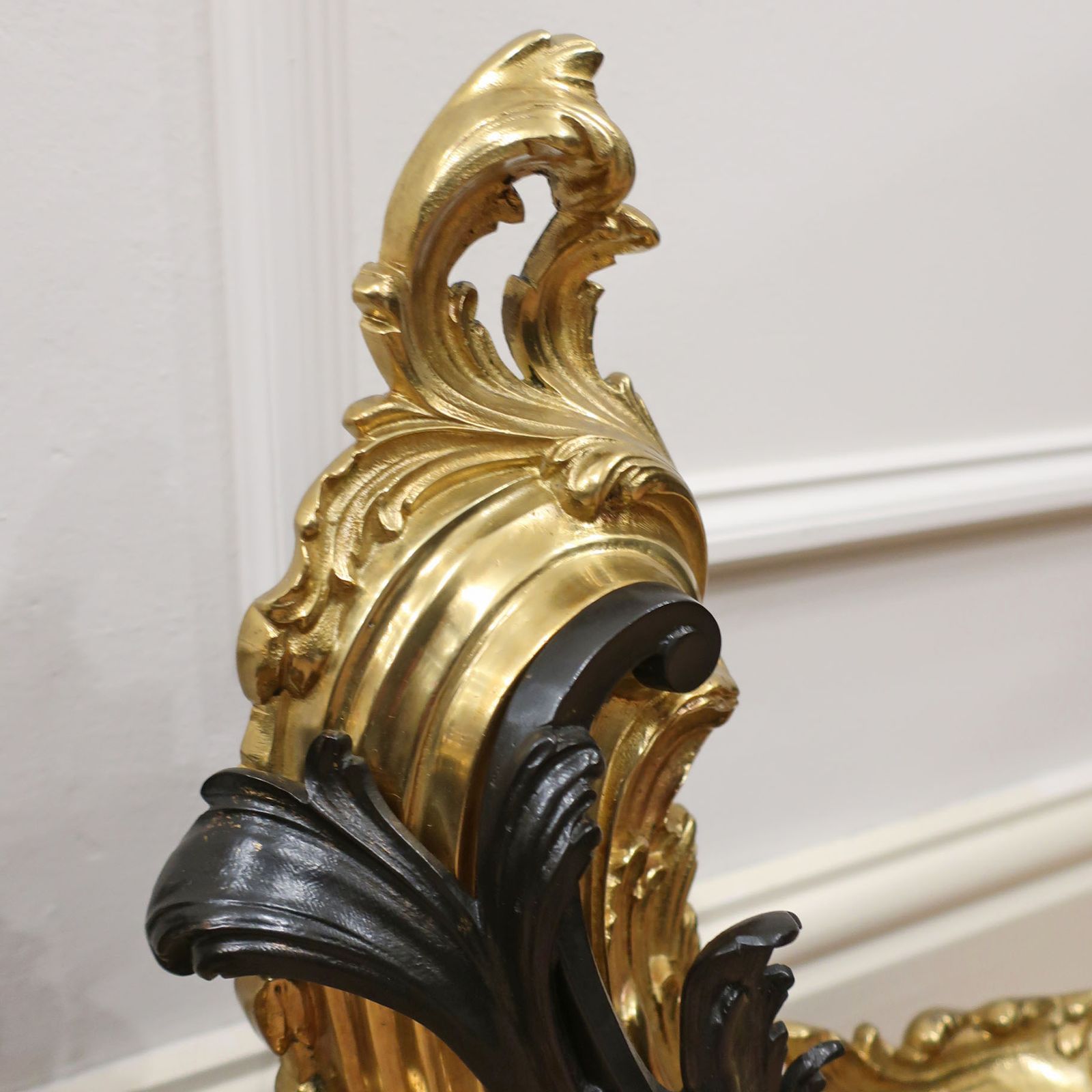 photo vinterior French Victorian Bronze And Bronze Gilt Fire Dog Chenets