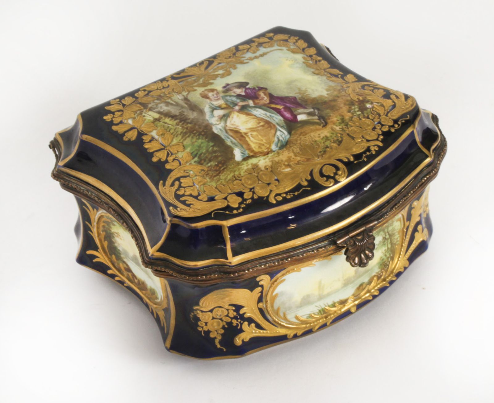 photo vinterior Antique French Sevres Cobalt Blue Porcelain Jewellery Casket 19th C