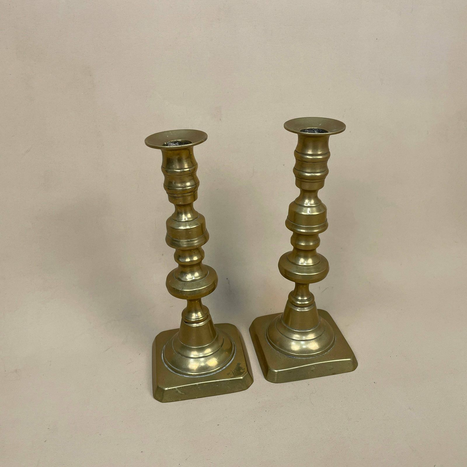 Antique Matching Pair Of Gold Brass Metal Candlestick Candle Stick Vintage Column Taper Dinner Candlesticks Square Base Column Pillar photo vinterior