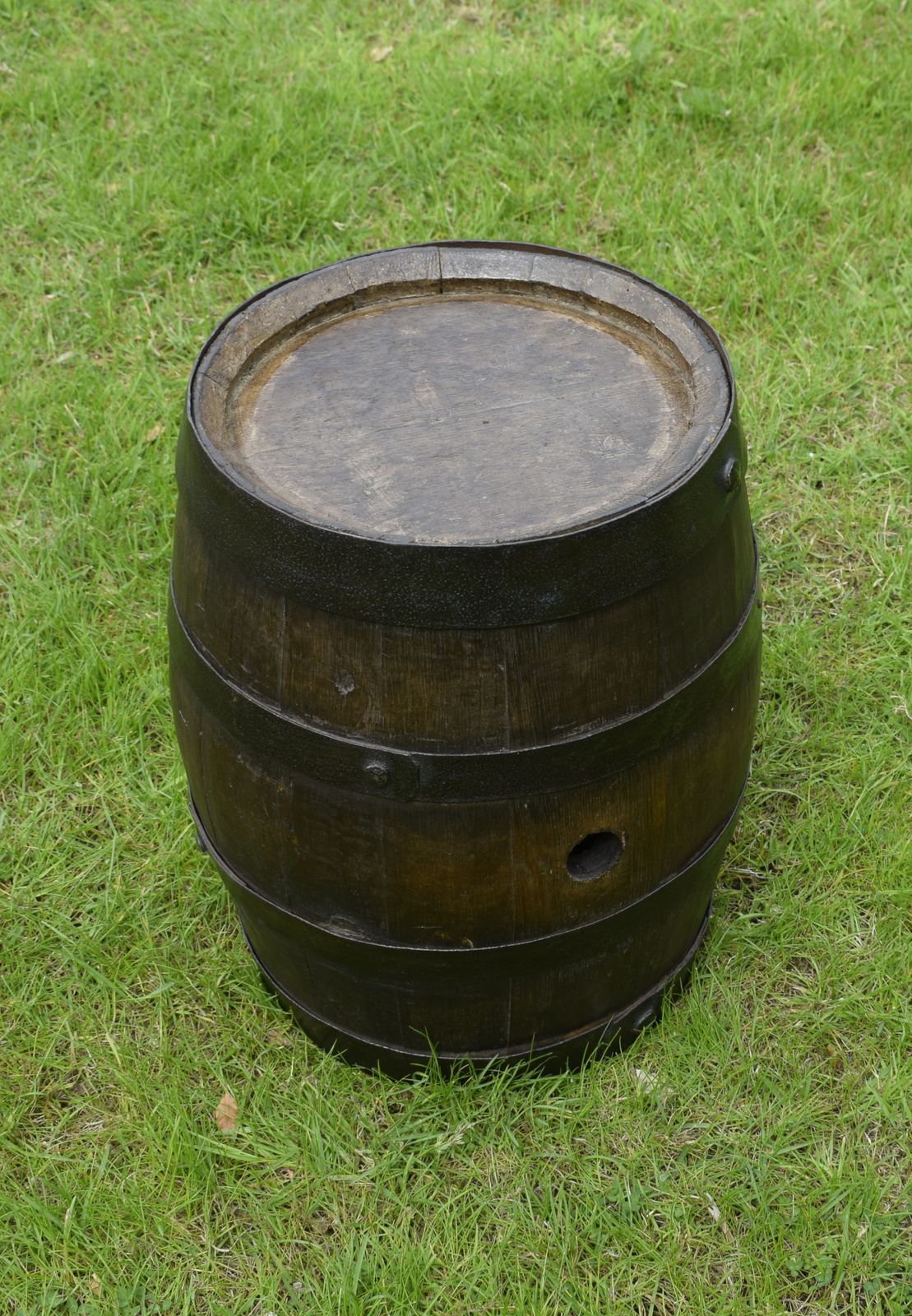185.0 Georgian Oak Rum Barrell, 1800s photo