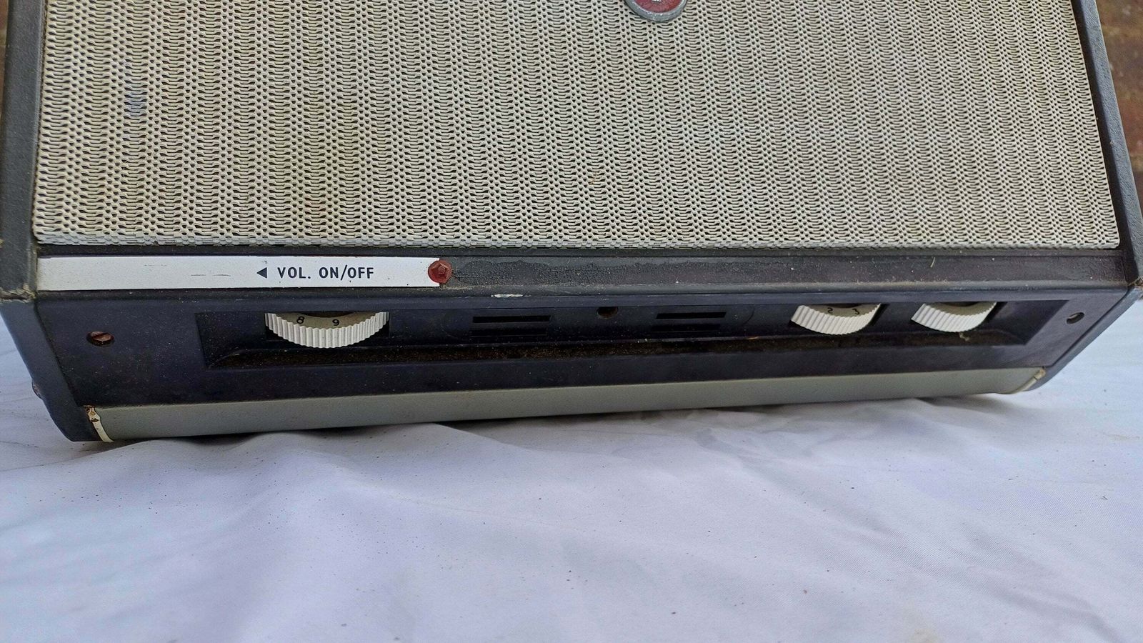 Vintage Retro Bush ‘Monarch’ Record Player Audio Collectible Audio. photo vinterior