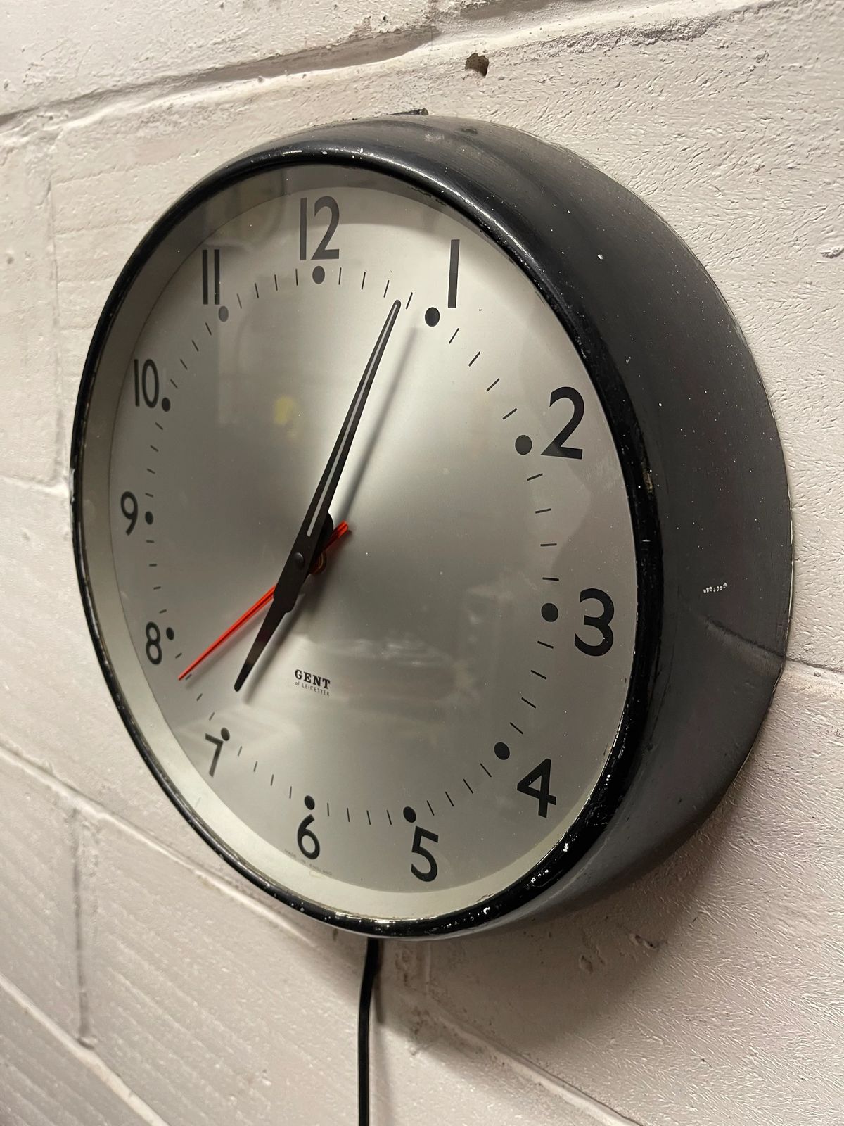 1960s Gents Of Leicester Electric Factory Clock photo vinterior