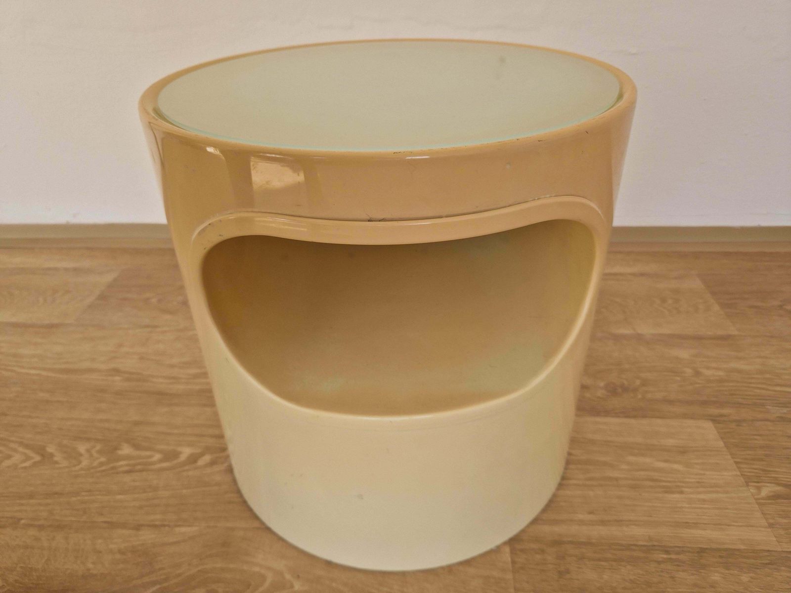 photo for sale Midcentury Space Age Side Table Artemide, Design Emma Gismondi, Italy, 1960s