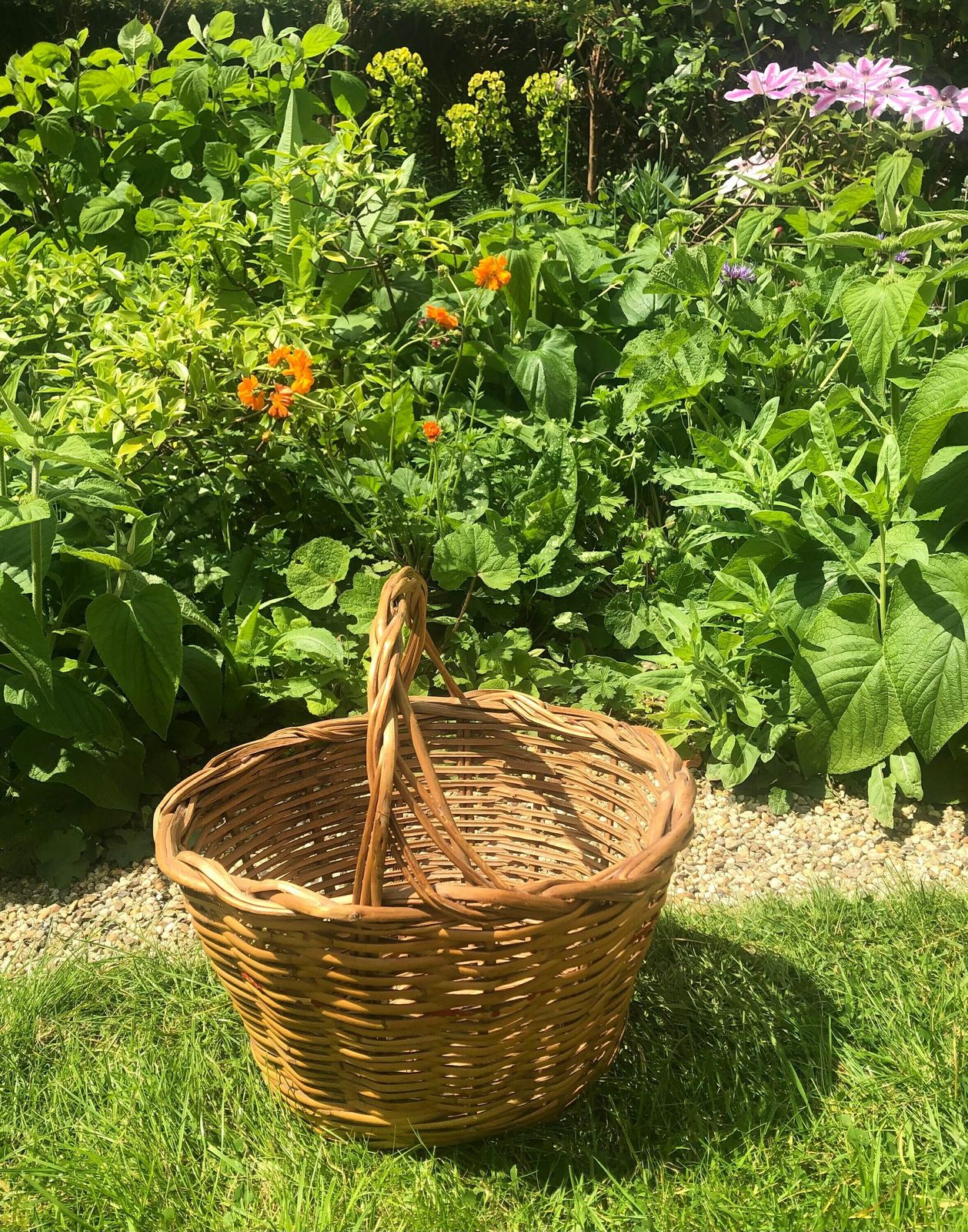 A Collection Of Vintage Handwoven Wicker, Straw Bags And Baskets Available Individually photo 52.0