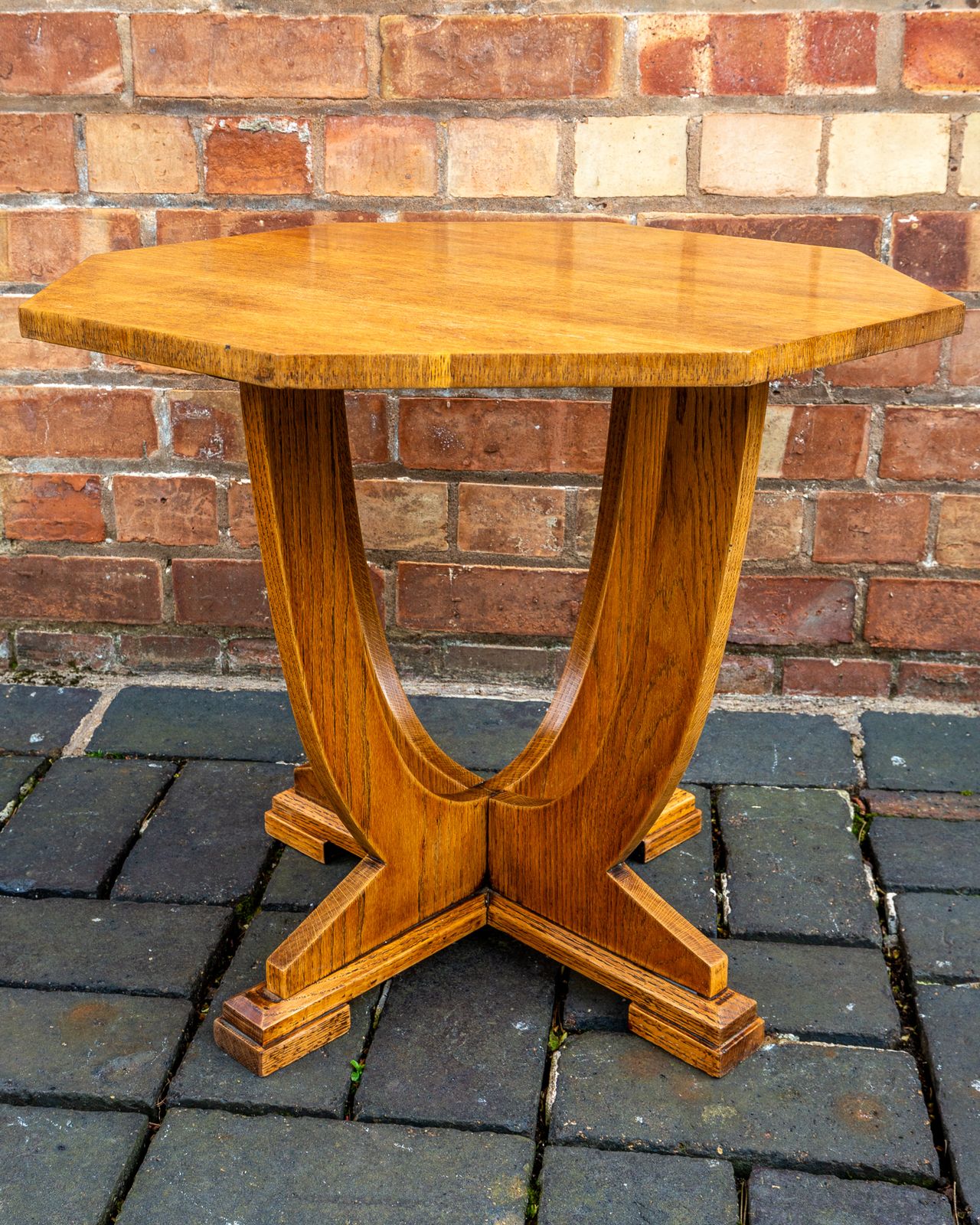 850.0 Art Deco Coffee Table Oak Octagonal 1930s R.Ustic Arts And Crafts S.Ide T.Able L.Amp T.Able Cotswold School Tiger Oak Golden Oak V.Intage A.Ntique photo