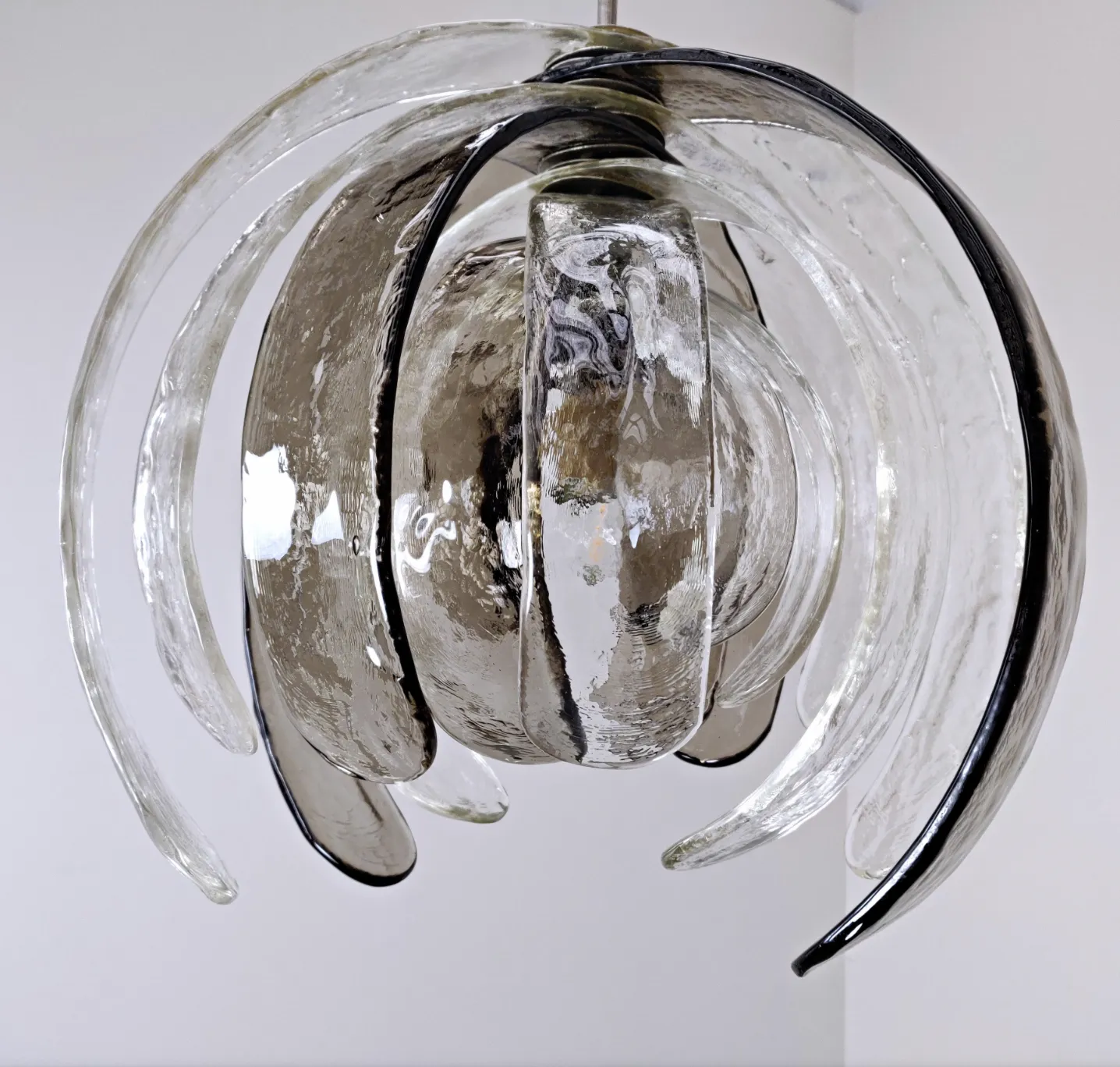 photo furniture Murano Glass Suspension Model “Artichoke” By Carlo Nason For Mazzega
