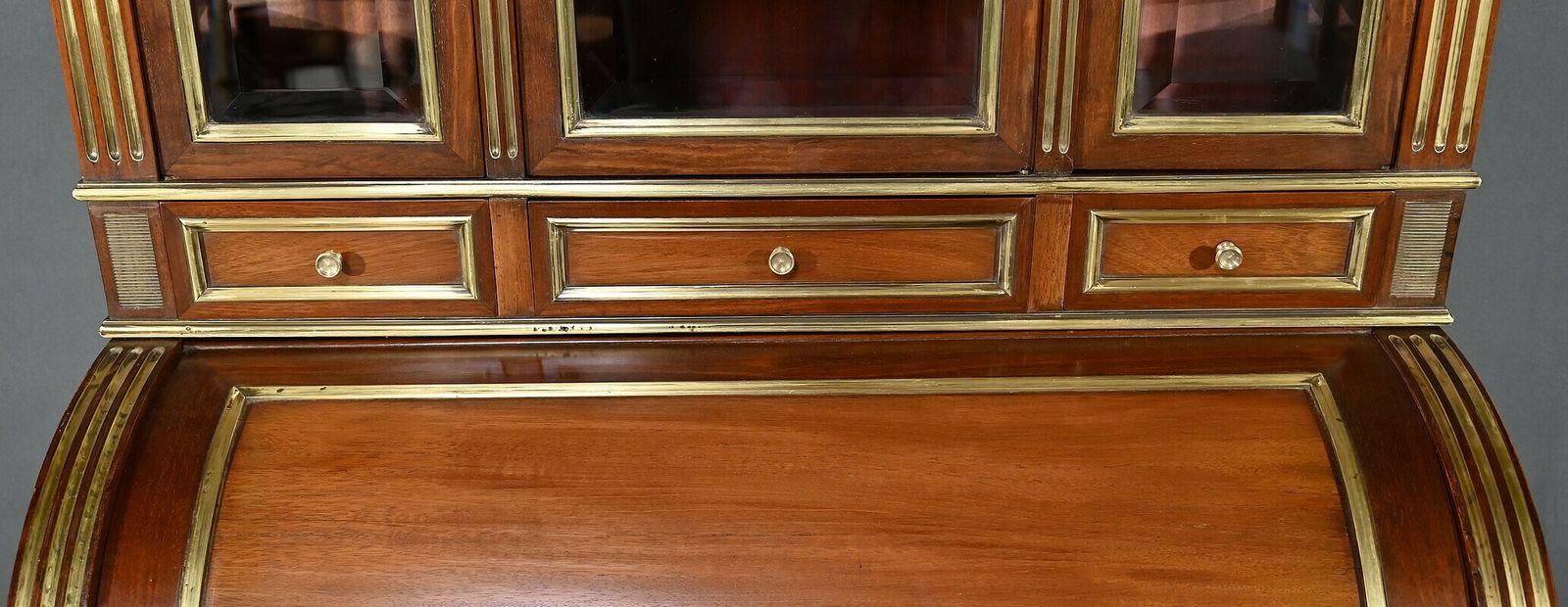 photo vinterior Rare Small Cylinder Desk And Showcase, Louis XVI Style – Mid 19th Century