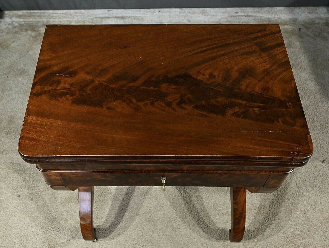 Burl Mahogany Games Table, Restoration Period – Early 19th Century photo vintage