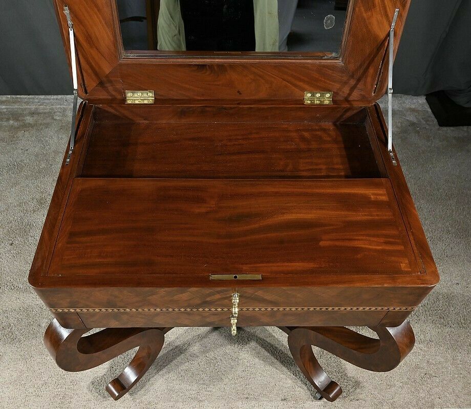 Burl Mahogany Dressing Table, Restoration Period – Early 19th Century photo Furniture