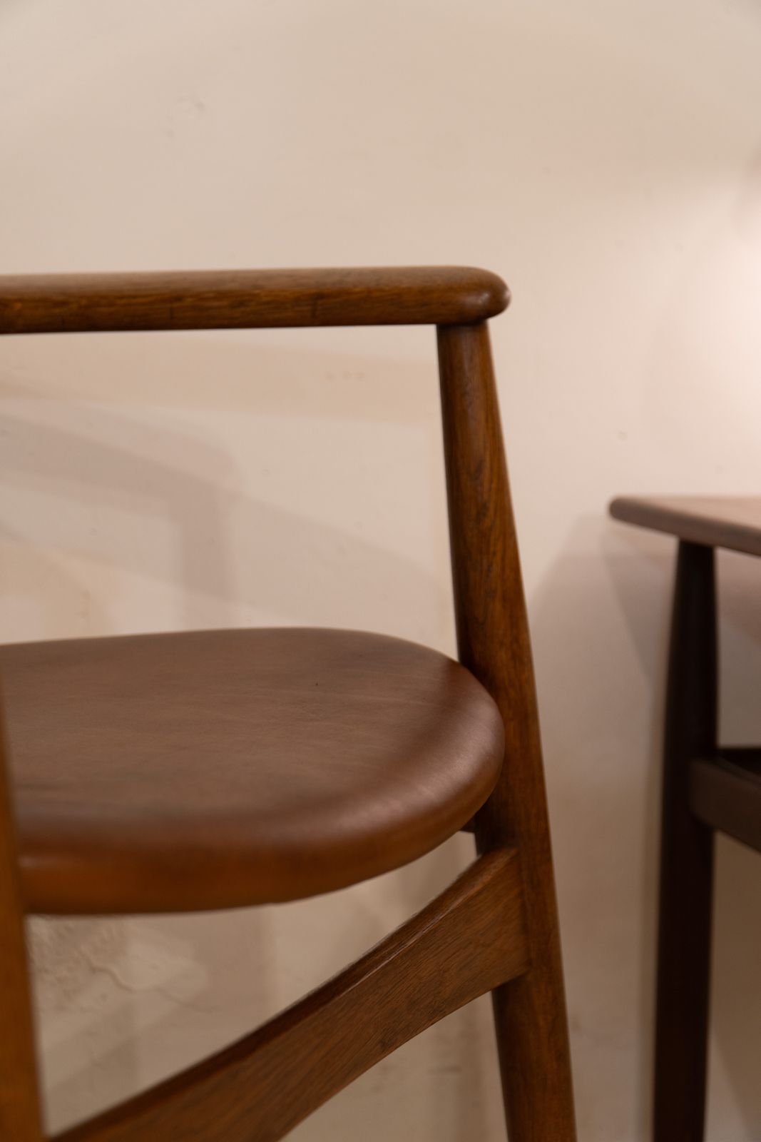 photo furniture Ejner Larsen & Aksel Bender Madsen Oak Armchair