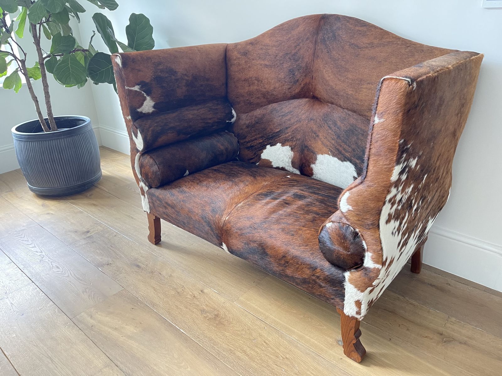 George Smith Ryan Sofa In Normandy Cowhide photo for sale