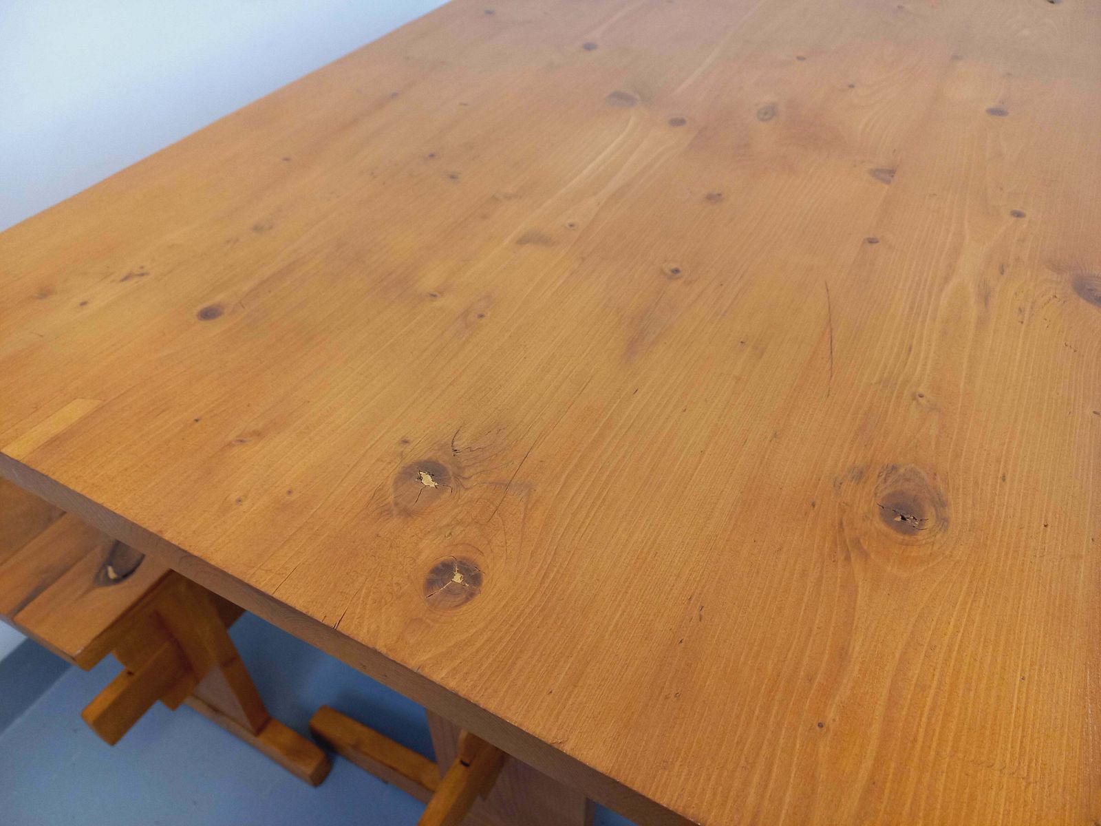 photo buy Rectangular Table And 2 Fir Benches