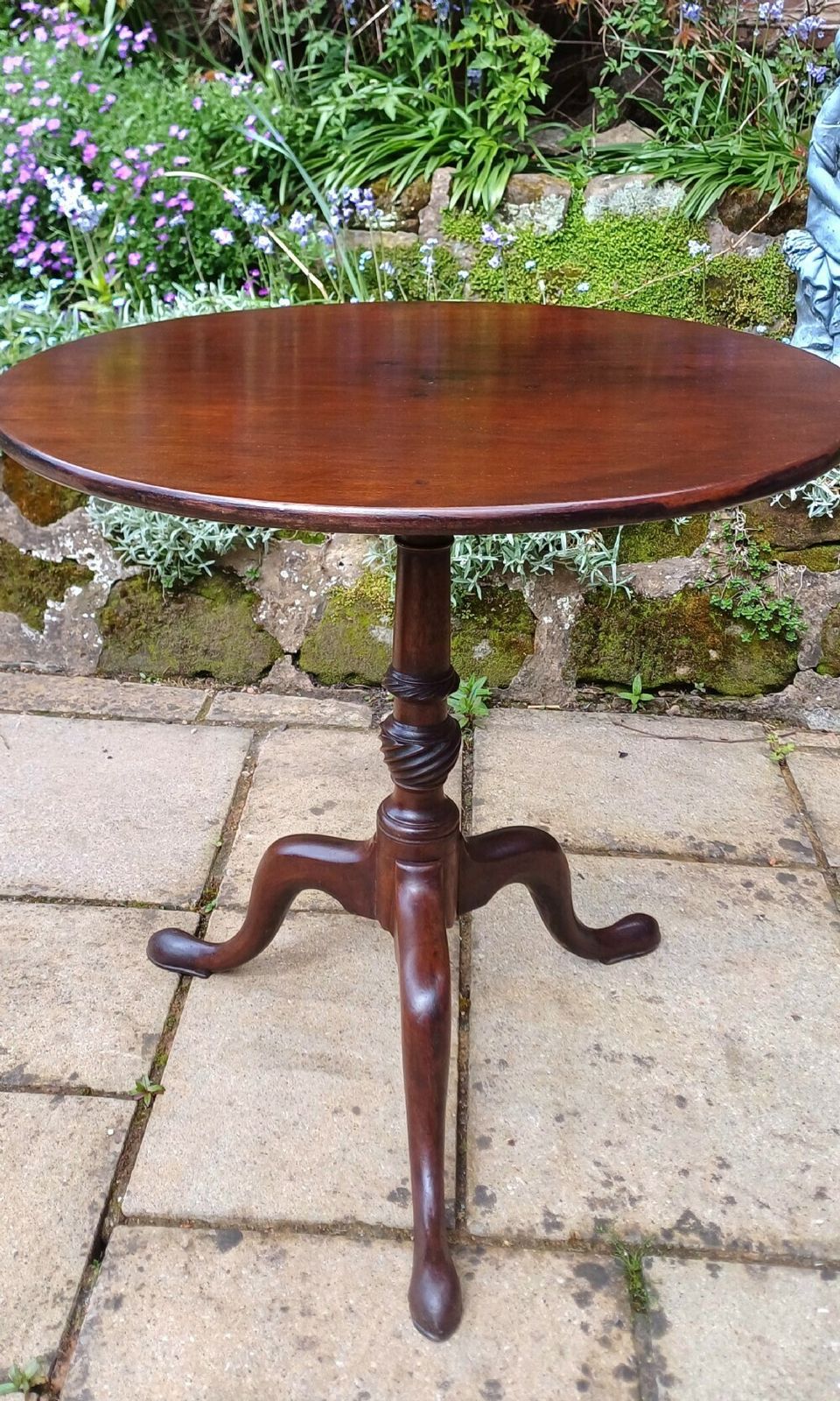 18th Century Mahogany Tripod With Beautiful Pedestal