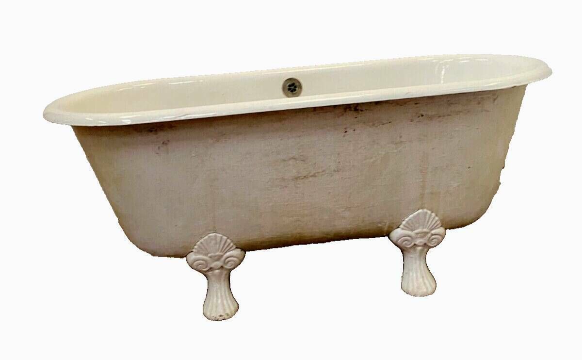 1032.75 Enameled Cast Iron Bathtub With Claw Feet 20th Century photo