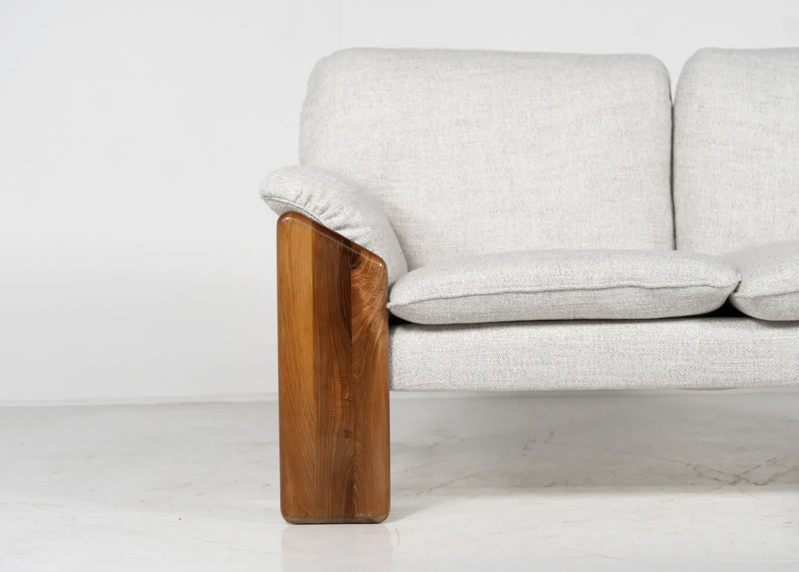Mid Century Modern Sofa By Sapporo For Mobil Girgi, Italy, 1970s photo for sale